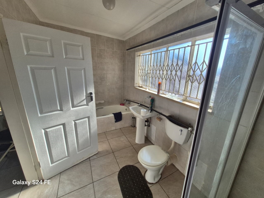 4 Bedroom Property for Sale in Protea Park North West